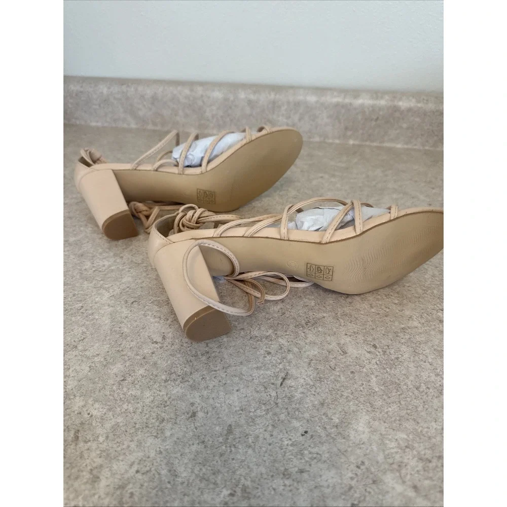 Lace Up Block Heels Sandals Women’s Size 10.5 Nude Strappy‎ Ankle Tie Shoes